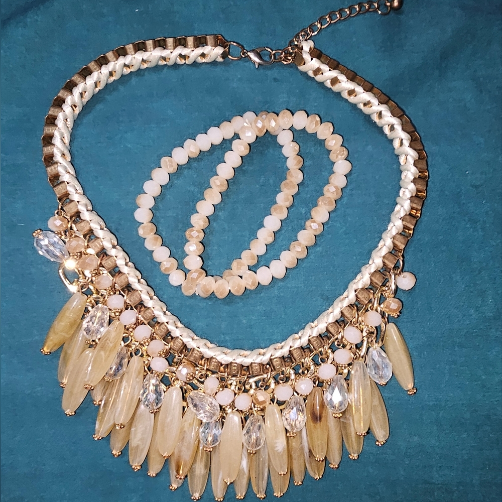 Torrid necklace and braclet set